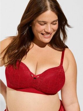 Women's Lace Wireless Push Up Bra in Deep Red